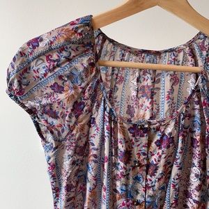 Romantic cap sleeve Banana Republic blouse